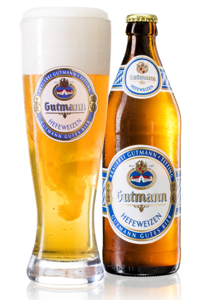 Pivo pšenice Gutmann Hefeweizen ve sklenici a lahvi