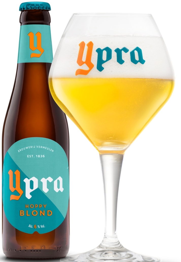 Pivo YPRA Blonde ve sklenici s pěnou